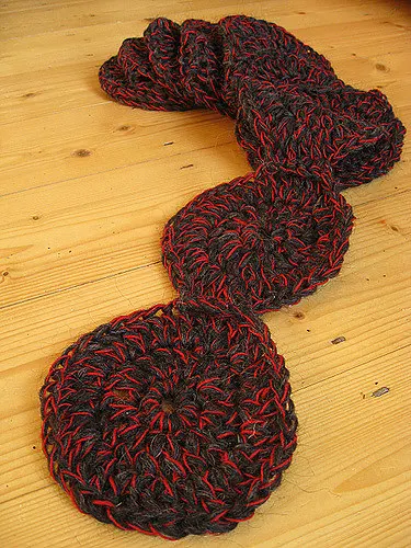 Roundel Scarf