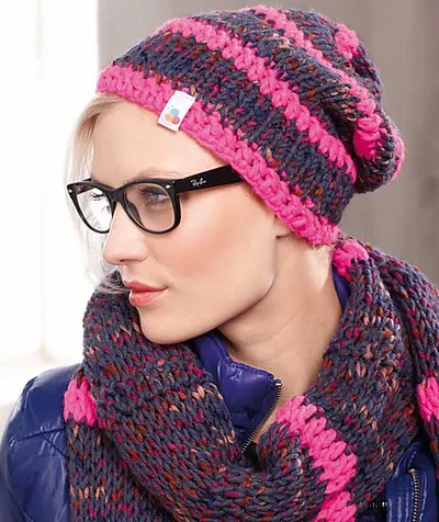 S8613 Woman's Cap and Scarf with Built-in Wristwarmers