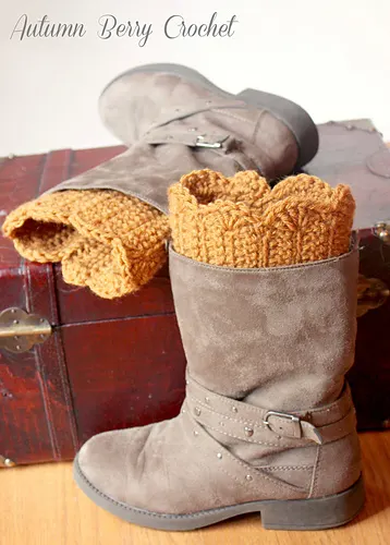 Scalloped Boot Cuffs