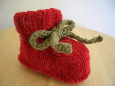 Seamless Baby Booties (top down)