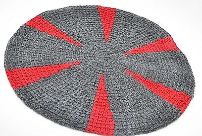 Seat pad in Tunisian crochet
