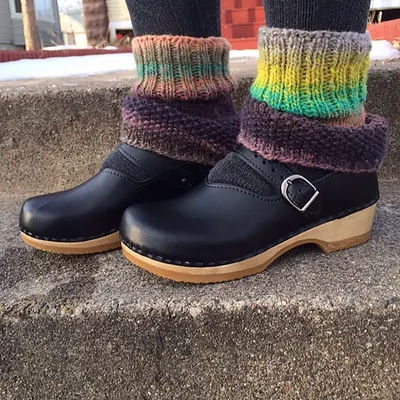Seed stitch clog toppers