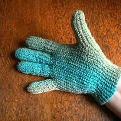Sideways Gloves 4-ply