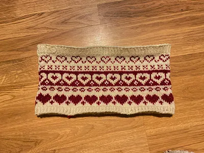 Simple Heart Cowl