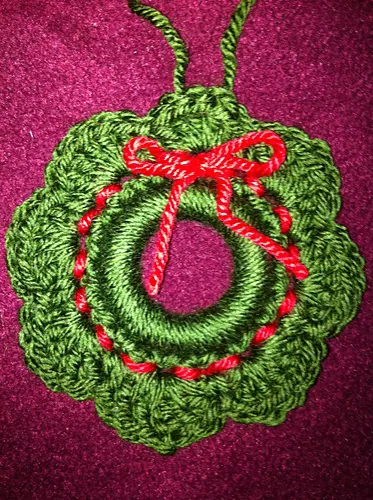 Simple Shell Christmas Wreath