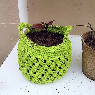 small 4 inch planter