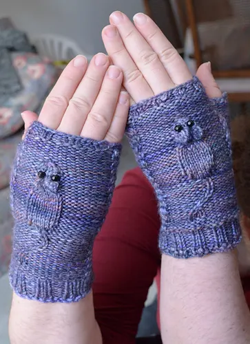 Squeaky Mittens
