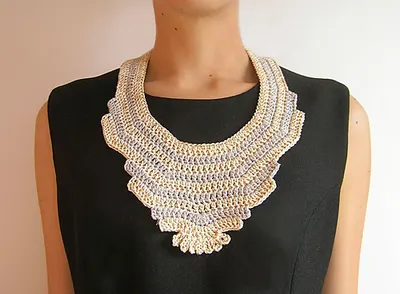 Statement necklace