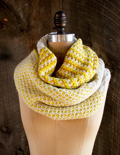 Stitch Block Cowl