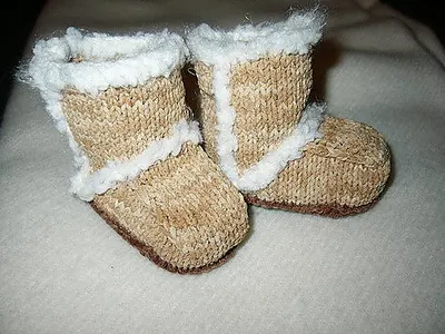 Suede Baby Booties: Knit