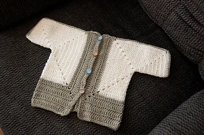 Sue's No holes Hexagon Baby Sweater