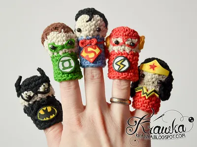 Superheroes finger puppets set