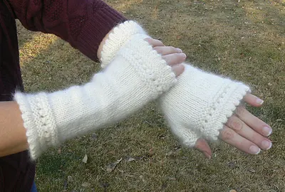 Susie Rogers' Reading Mitts