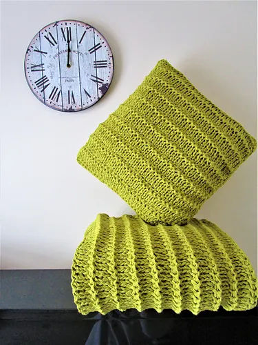Textured Stripes Blanket and Cushion