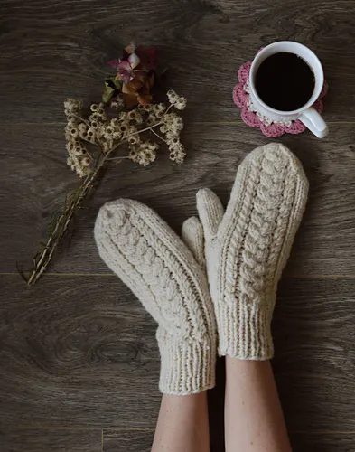Tiilda Mittens