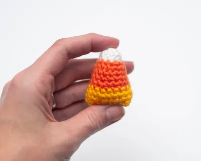 Tiny Candy Corn
