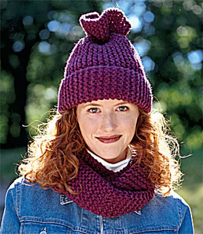 Tube Moebius Scarf and Hat (Scarf)