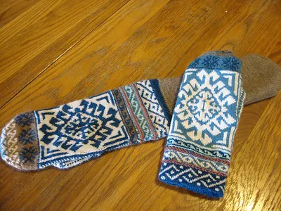 Turkish Sampler Mitten Charts