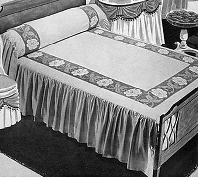 Victoria Regina Bedspread #683