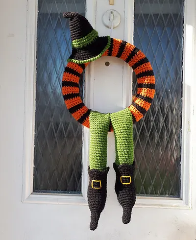 Winne Halloween Wreath