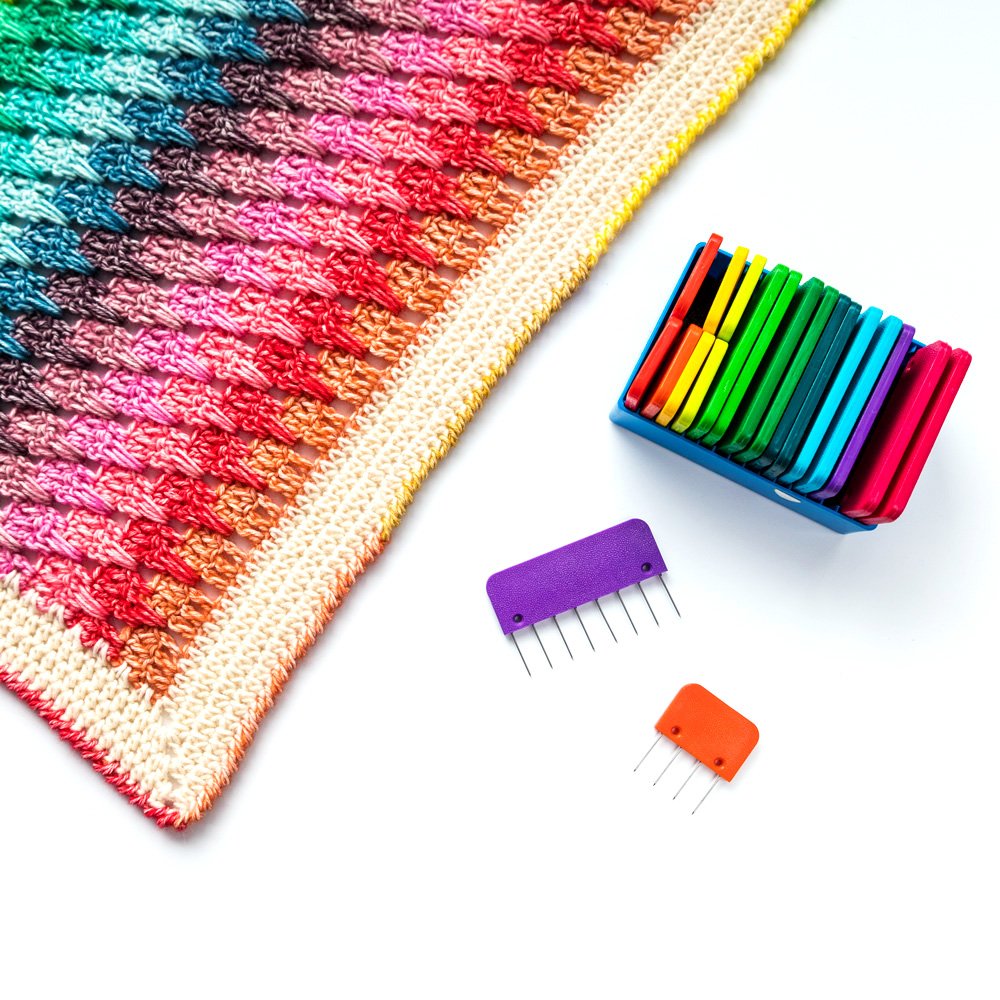 The Little Larksfoot Rainbow Blanket photo 3