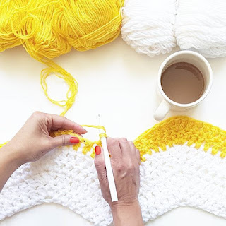 Easy Chevron Blanket photo 3