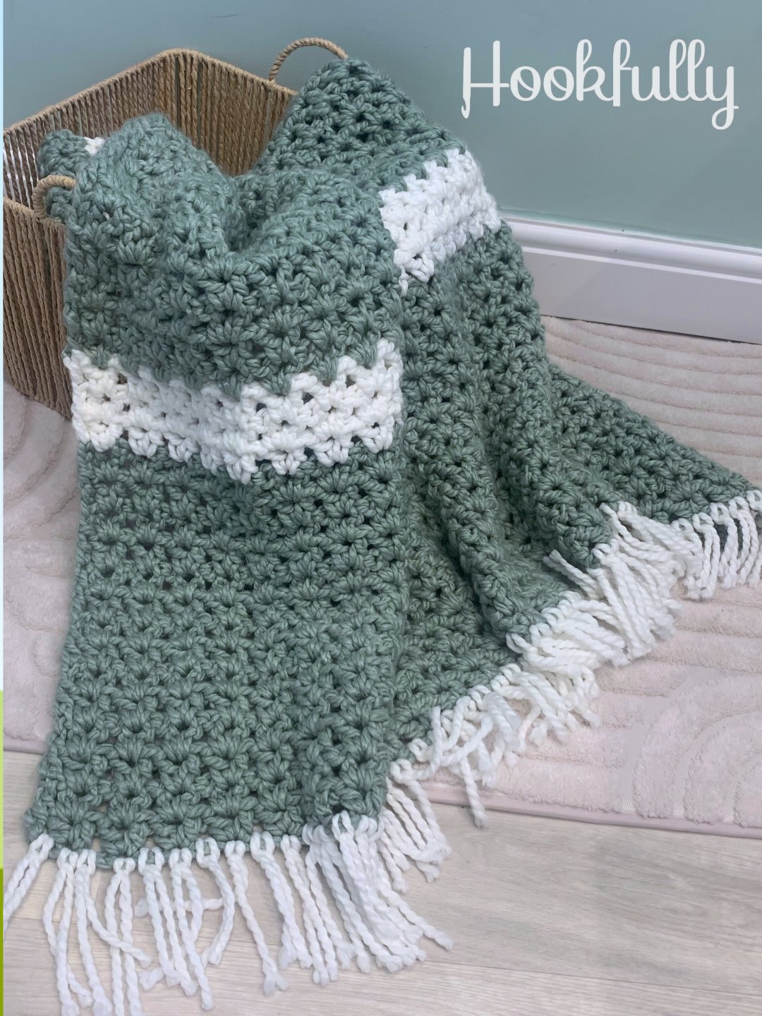 Cozy V-stitch Blanket photo 2