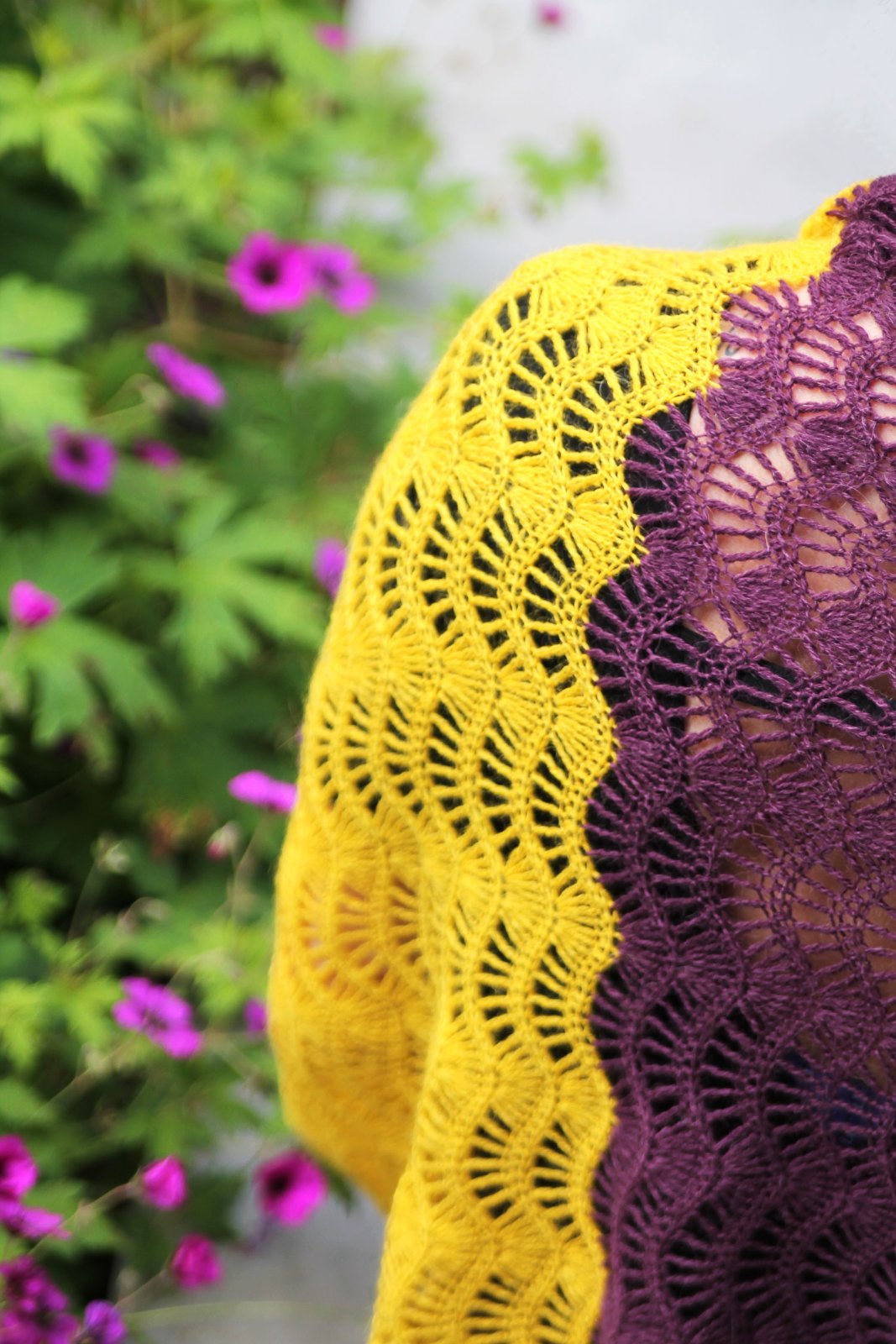 Feather and Fan Shawl photo 1