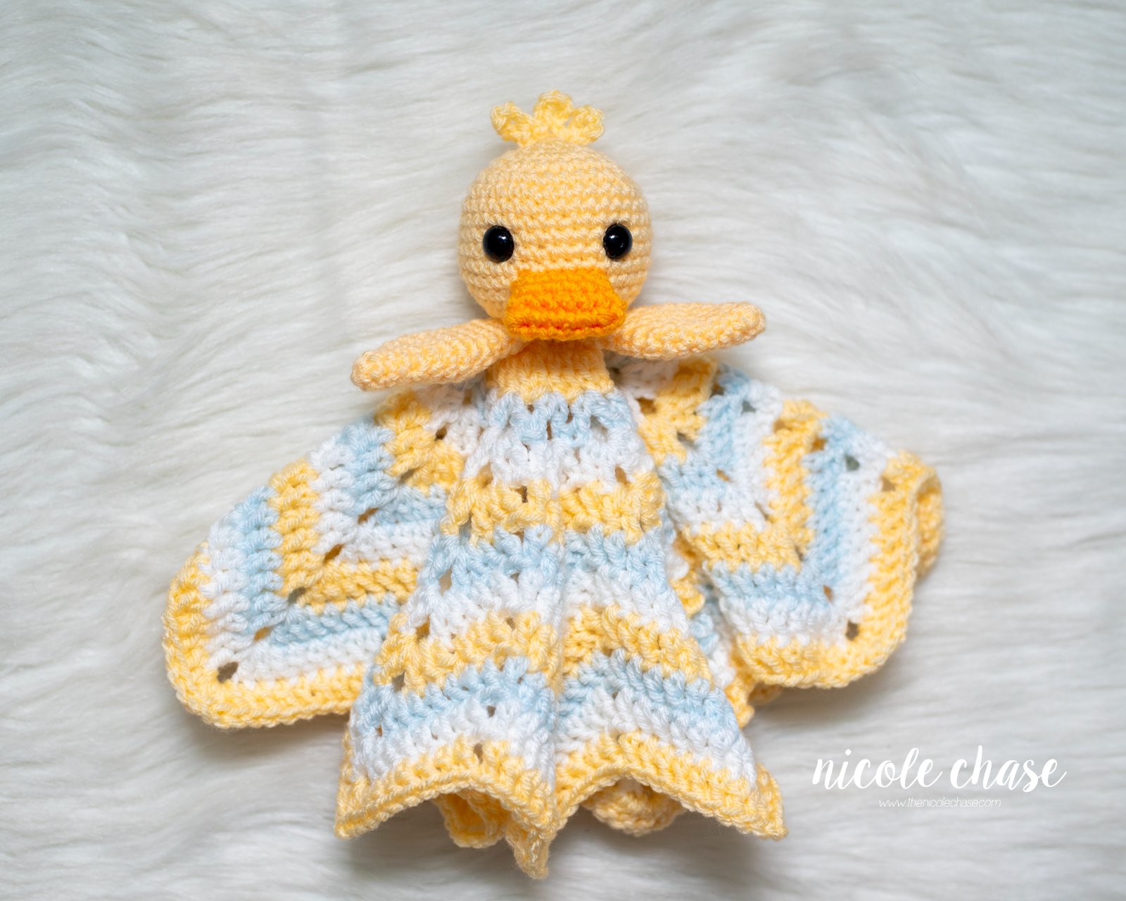 Hug Me Duck Lovey photo 3