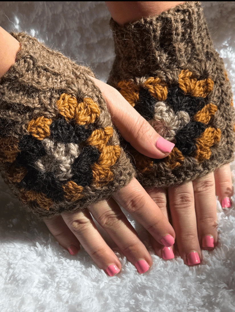How to Make Granny's Fingerless Gloves: FREE CROCHET PATTERN photo 2