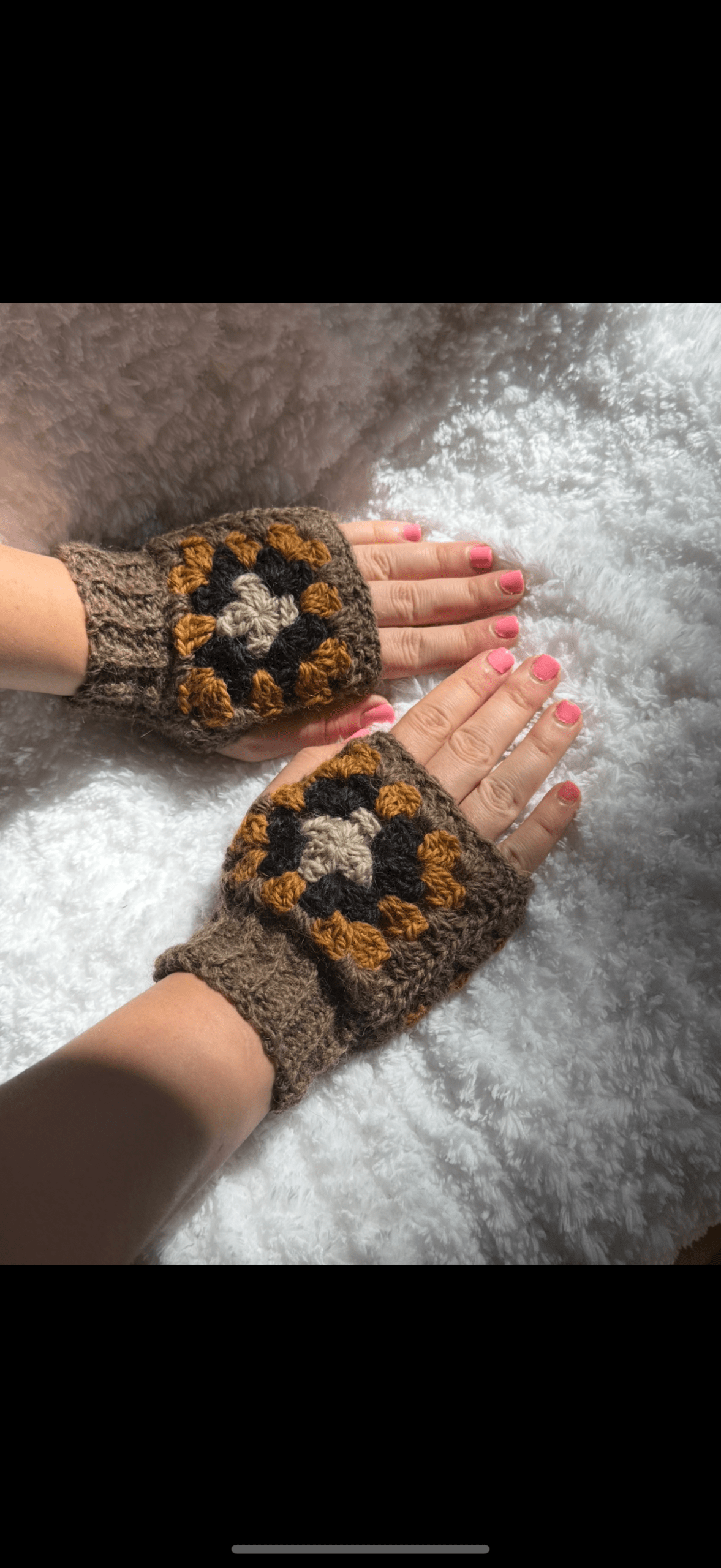 How to Make Granny's Fingerless Gloves: FREE CROCHET PATTERN photo 3