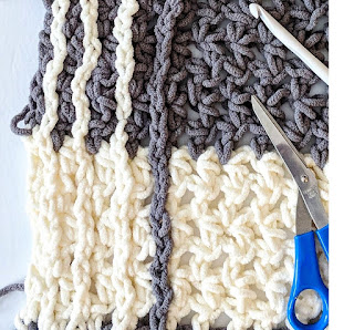 Easy Gingham Plaid Afghan - Yarnspirations photo 3